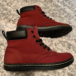 Dr. Martens Airwair. Never worn boots. Sz 7